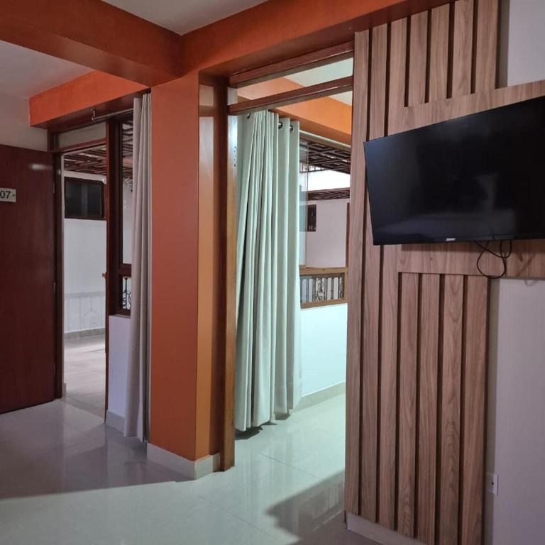 Hotel Adolfo's - Comfort Quadruple Room - 8