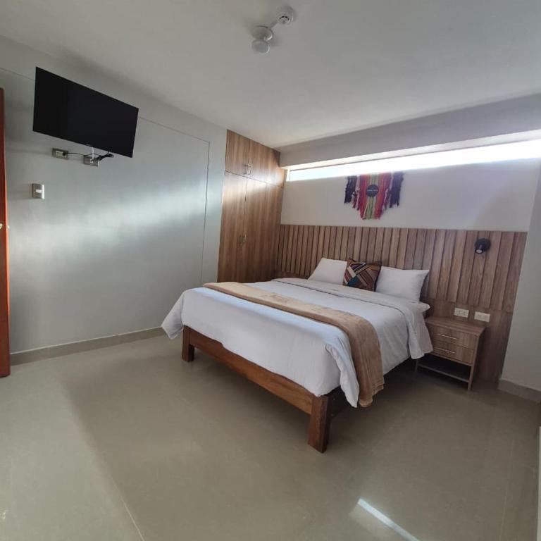 Hotel Adolfo's - Deluxe Double Room - 4