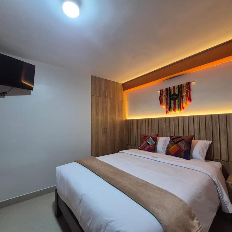 Hotel Adolfo's - Deluxe Double Room - 7