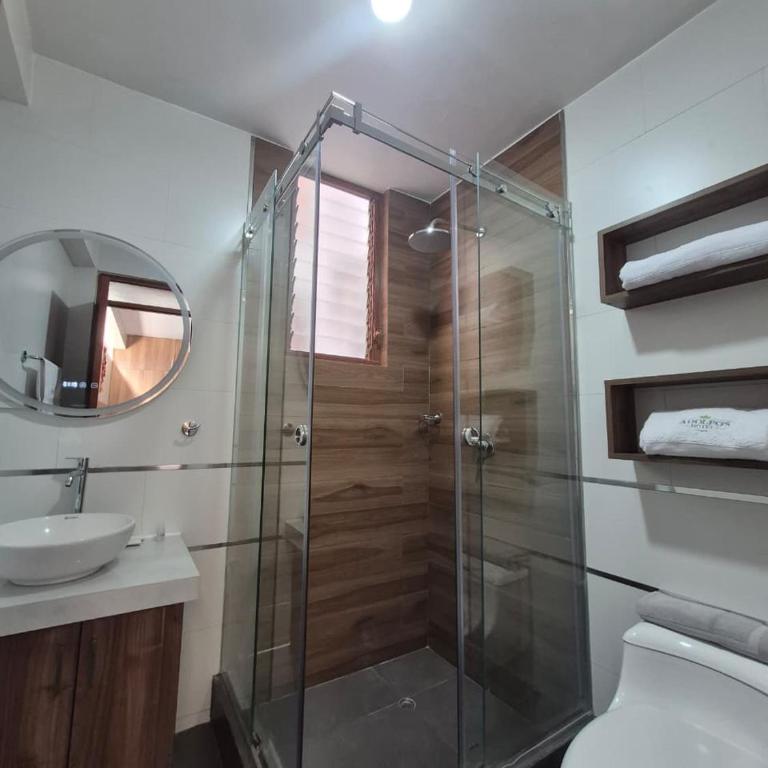 Hotel Adolfo's - Deluxe Double Room - 8