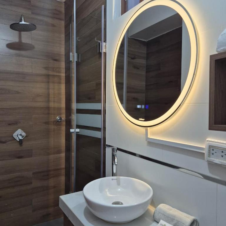 Hotel Adolfo's - Two-Bedroom Family Apartment - 3