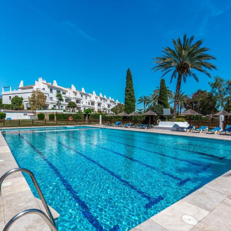 RG133 - Spacious 3 bed apartment in prime location - Apartment - 25