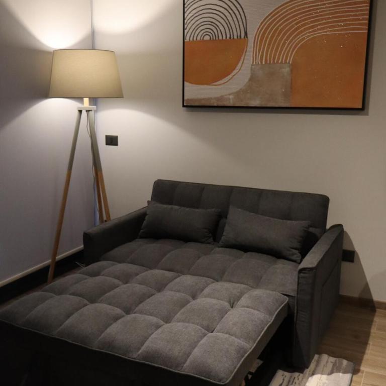 Modern apartment, ideal for shopping and sightseeing - One-Bedroom Apartment - 17