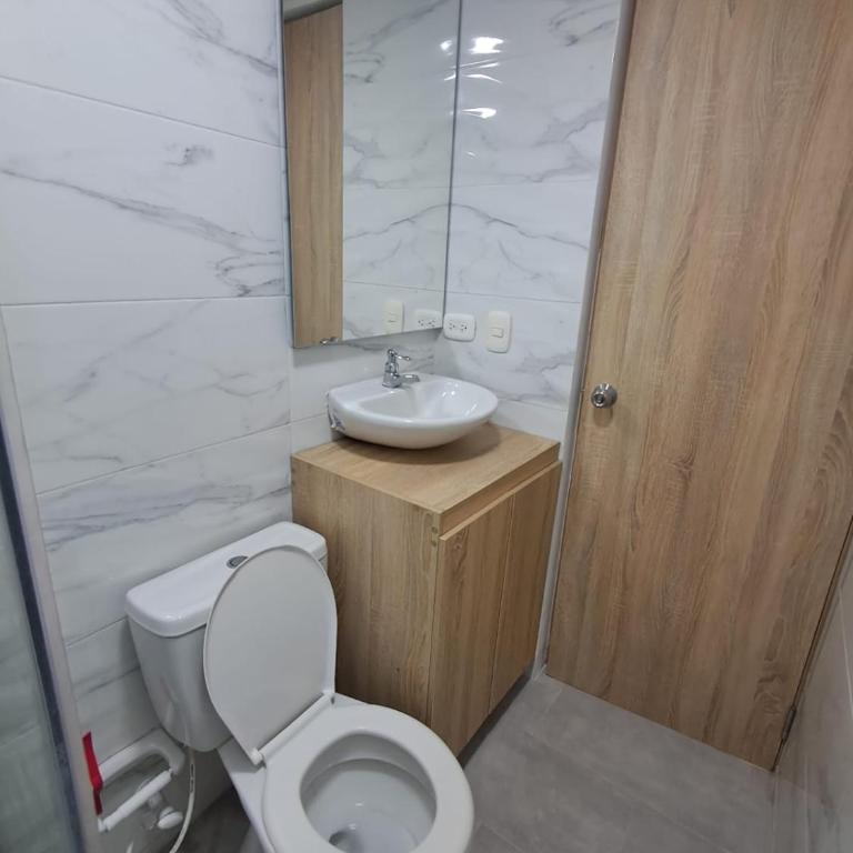Apartamento Moderno en Cartagena Edificio Torre 811 - Three-Bedroom Apartment - 24
