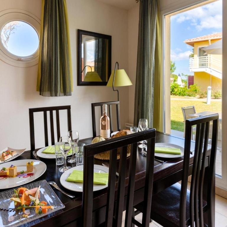 Duplex Apartment Near Marina & Beach - Appartement 2 Chambres - 14