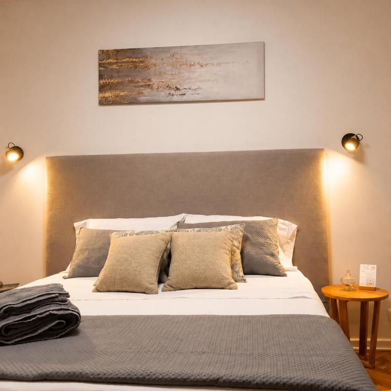 Salmon Apart II - Suite - 1
