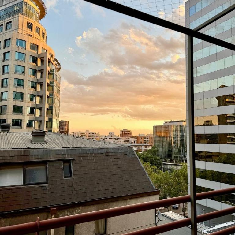 Cómodo depto en El Golf, Las Condes, Self Chek-In - Apartamento de 1 dormitorio - 9
