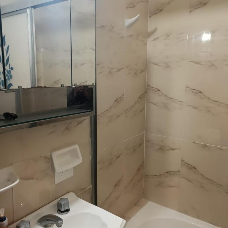 Monoambiente centrico, con Balcón Privado - A 3 cuadras del Mar - Apartamento de 1 dormitorio - 7