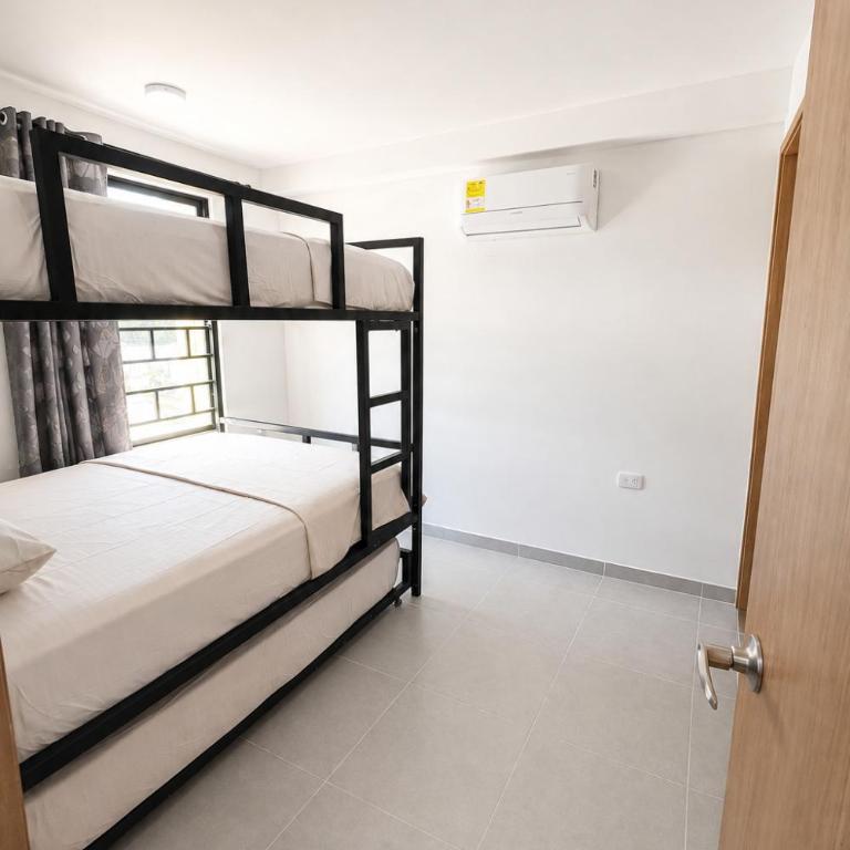 Apartamento Moderno y Tranquilo Cerca a la Playa - Apartamento de 2 dormitorios con vistas - 5