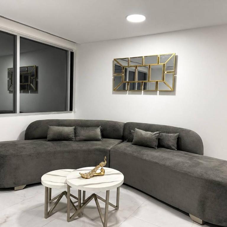 Depa de 3 habitaciones, piso alto, vista a la ciudad, piscina y gym - Family Suite - 3