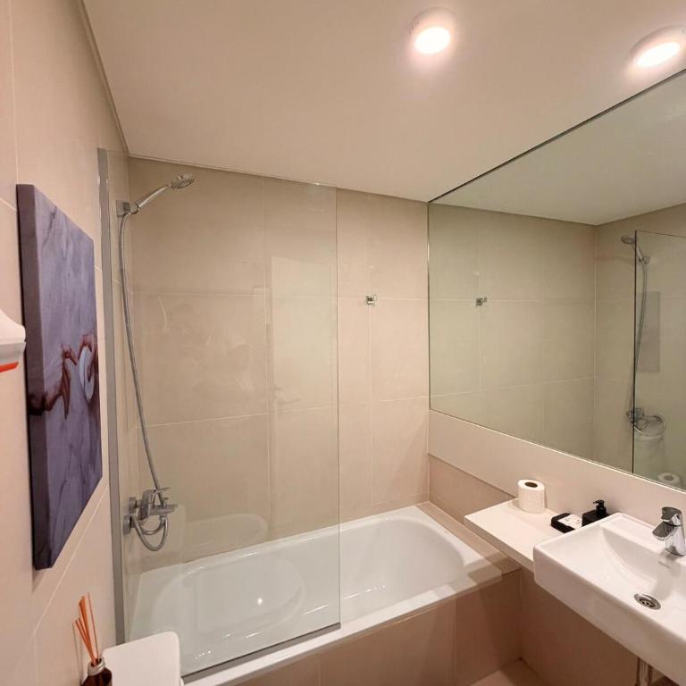 Studio moderno con mural - King Size bed - Apartamento de 1 dormitorio - 11