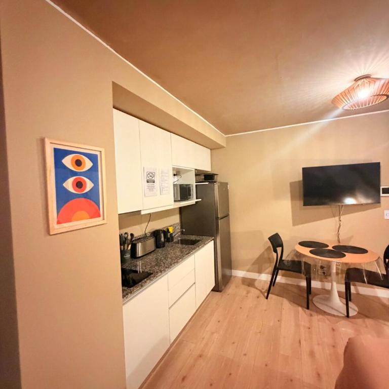 Studio moderno con mural - King Size bed - Apartamento de 1 dormitorio - 12