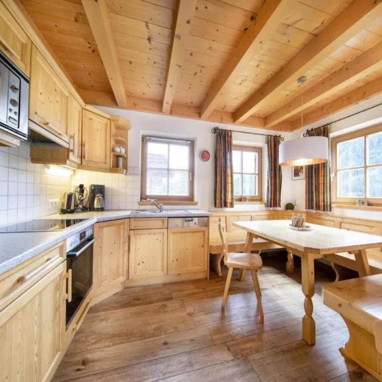 Alpine Chalet in Wald im Pinzgau for 12 - Ferienhaus mit 5 Schlafzimmern - 14