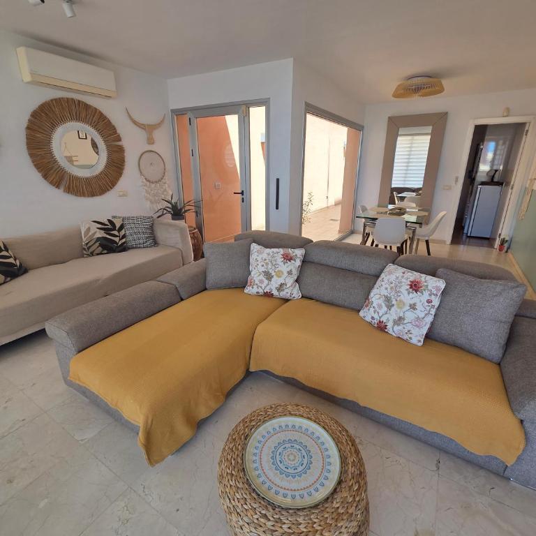 Modern House With Private Swimming Pool - Casa de 3 dormitorios - 22