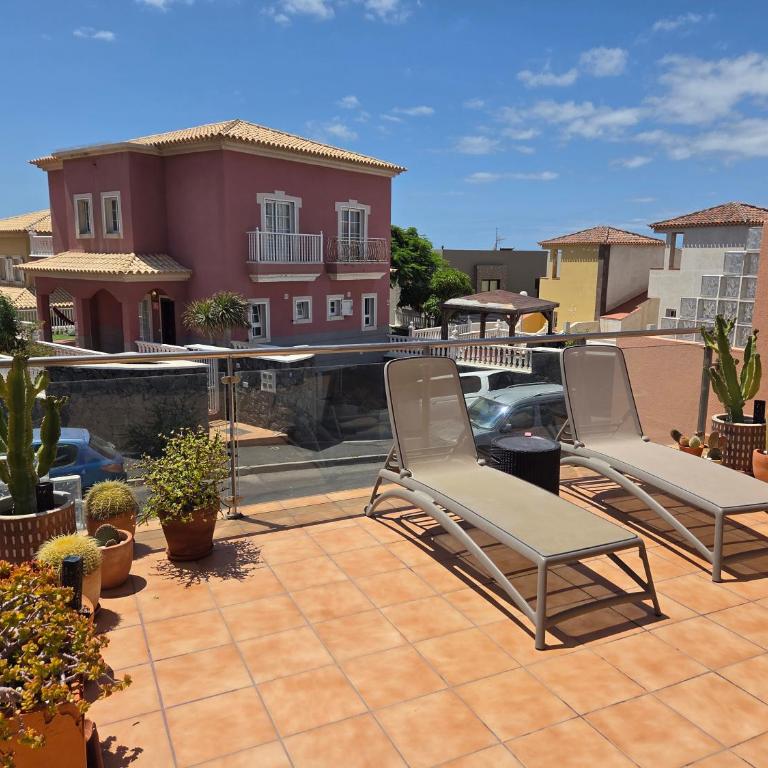 Modern House With Private Swimming Pool - Casa de 3 dormitorios - 34