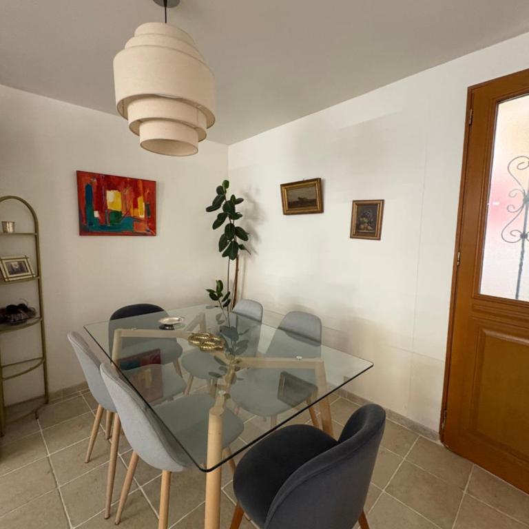 Appartement avec terrasse proche centre ville d'Arles - Appartement 2 Chambres - 22