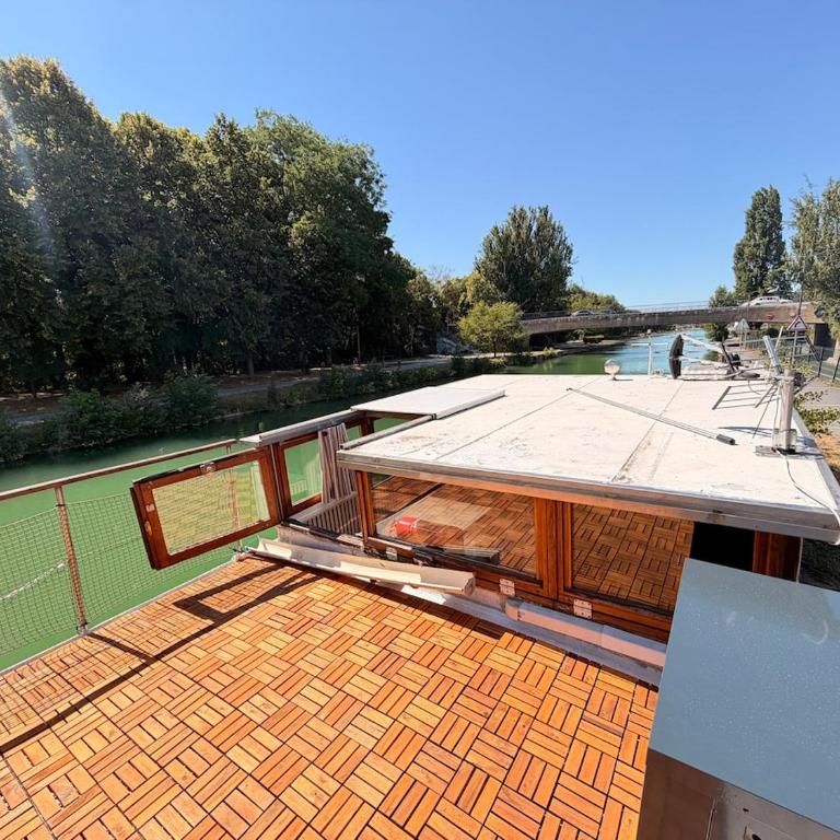 La péniche des sacres au cœur de Reims - Mobilheim - 53