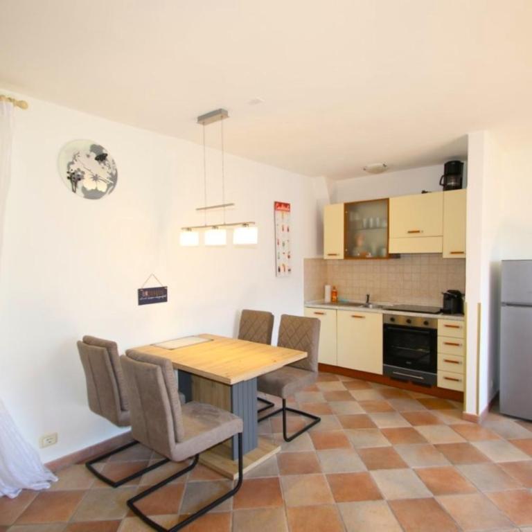 Villette Arias Giovanna & Francesca Lake View and Pool - Appartamento con Vista e Balcone - 6