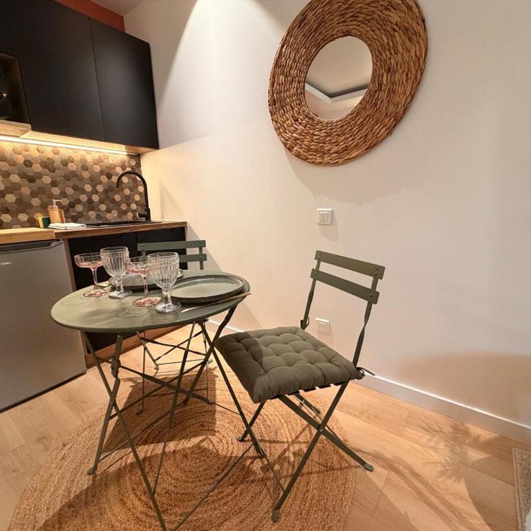La Parenthèse Rémoise studio with sauna and jacuzzi - Apartment mit 2 Schlafzimmern - 2