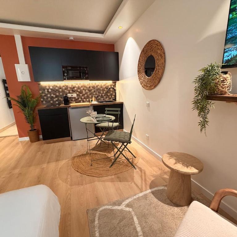 La Parenthèse Rémoise studio with sauna and jacuzzi - Apartment mit 2 Schlafzimmern - 11
