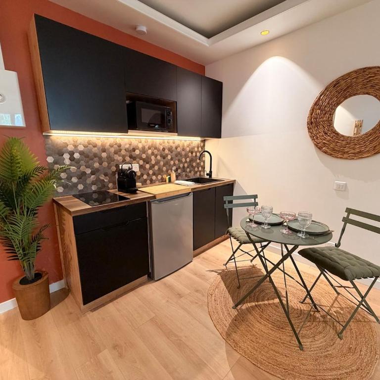 La Parenthèse Rémoise studio with sauna and jacuzzi - Apartment mit 2 Schlafzimmern - 14
