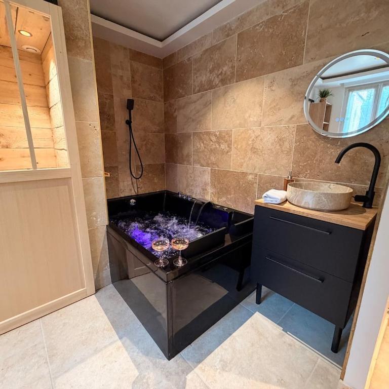 La Parenthèse Rémoise studio with sauna and jacuzzi - Apartment mit 2 Schlafzimmern - 20