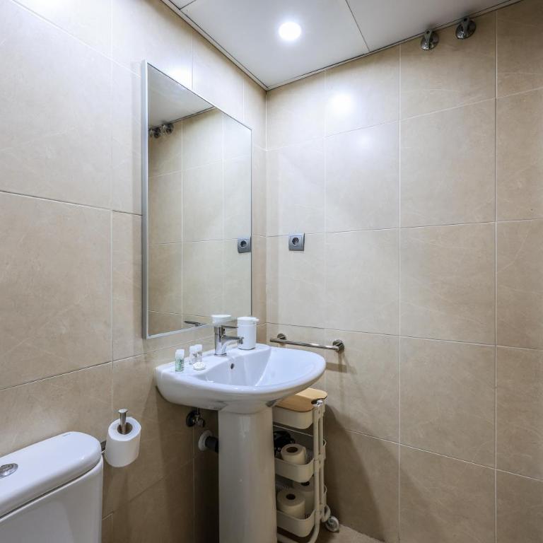 Amazing Stay in Madrid with Pool & Parking - Appartement 2 Pièces - 25