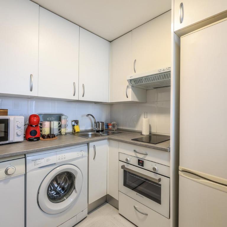 Amazing Stay in Madrid with Pool & Parking - Appartement 2 Pièces - 5