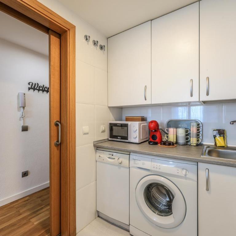 Amazing Stay in Madrid with Pool & Parking - Appartement 2 Pièces - 17