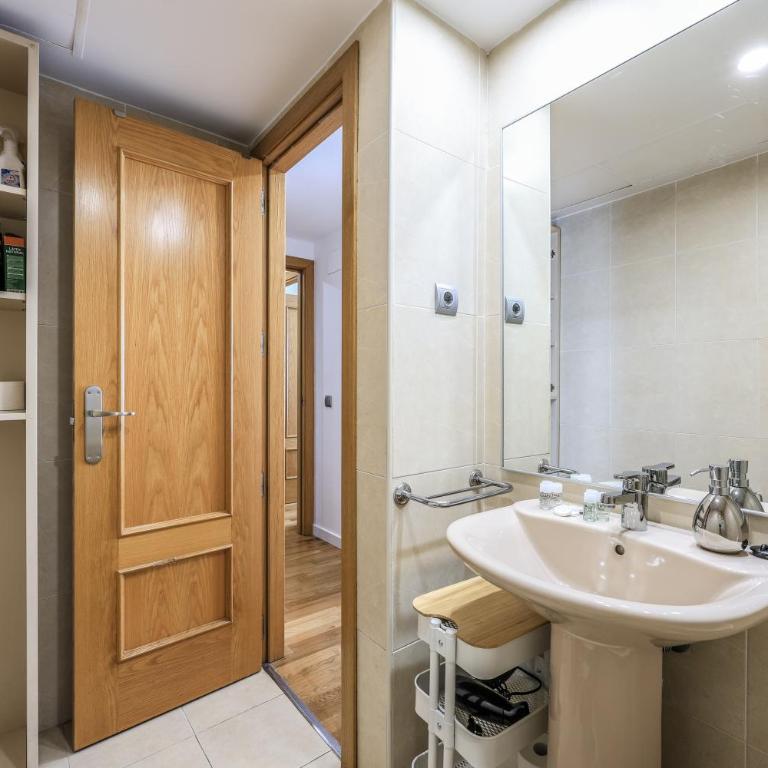 Amazing Stay in Madrid with Pool & Parking - Appartement 2 Pièces - 28