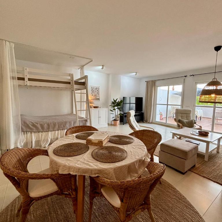 Villa Maravilla - One-Bedroom Deluxe Apartment - 48