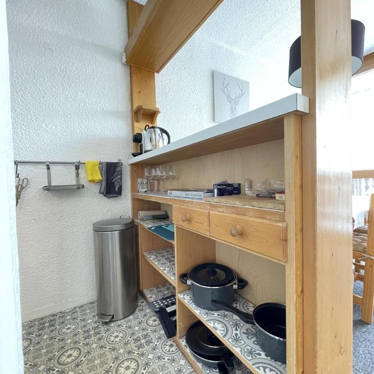 Stylish Lac du Lou apartment by Alpstays - Studio avec Balcon - 6