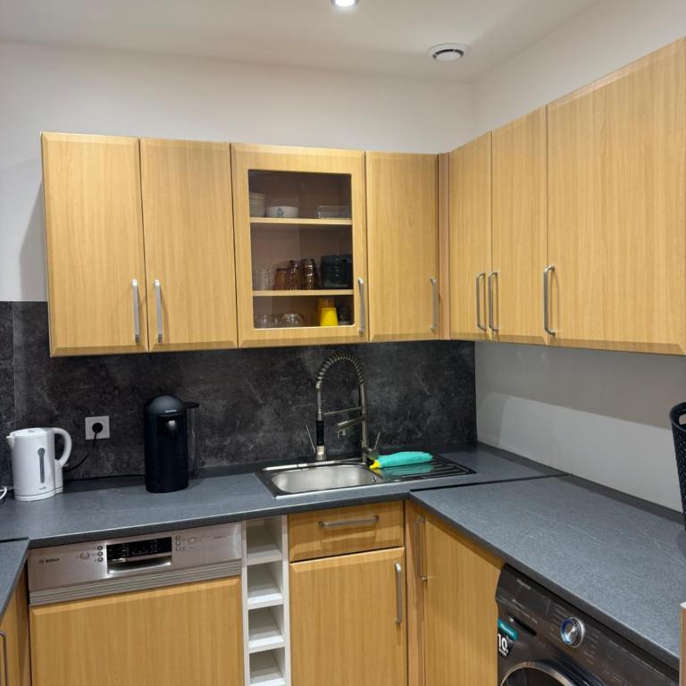 3 chambres climatisation grande capacité gare centre plages accessibles - Appartement - 2