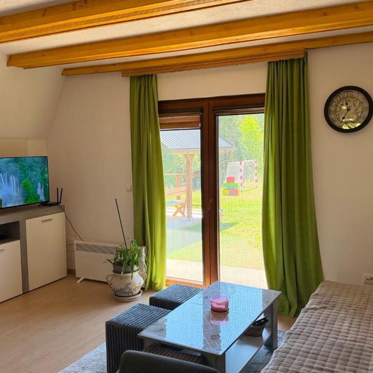 ZELENI BOR koliba vikendica Pale - Koliba sa 2 Spavaće Sobe - 6