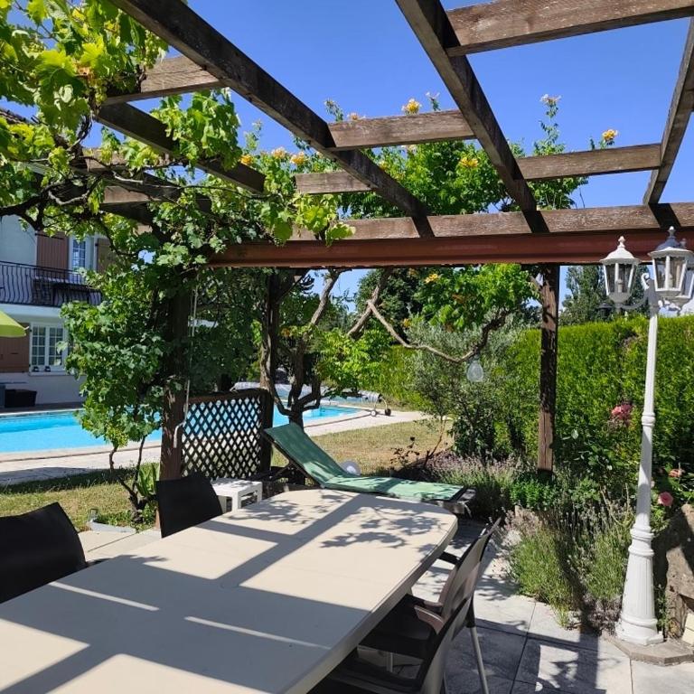 Appartement, rez de jardin avec piscine - Appartement 1 Chambre - 17