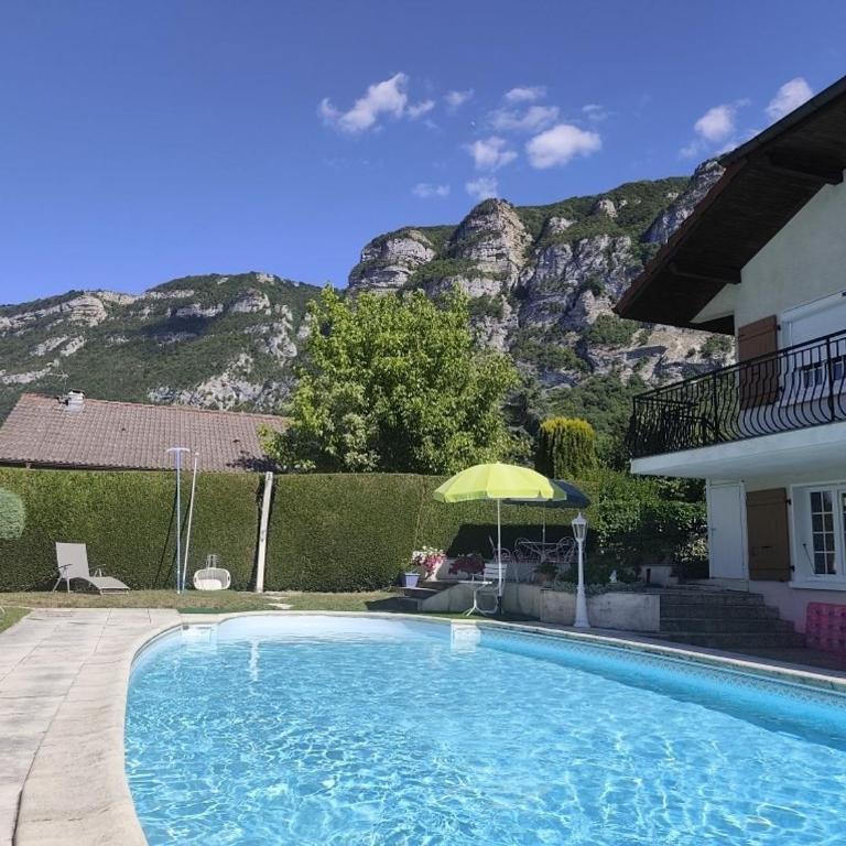 Appartement, rez de jardin avec piscine - Appartement 1 Chambre - 34