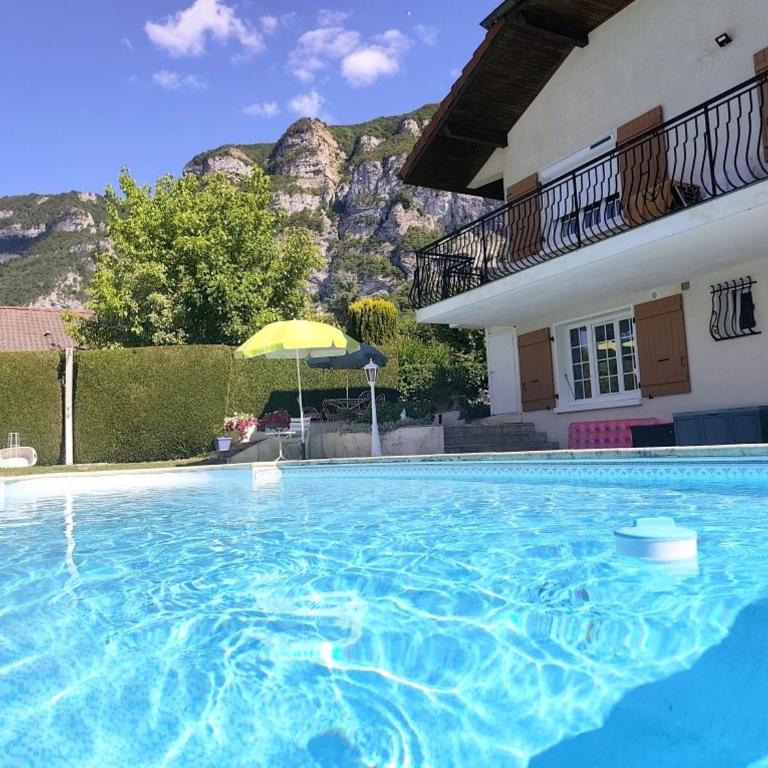Appartement, rez de jardin avec piscine - Appartement 1 Chambre - 35