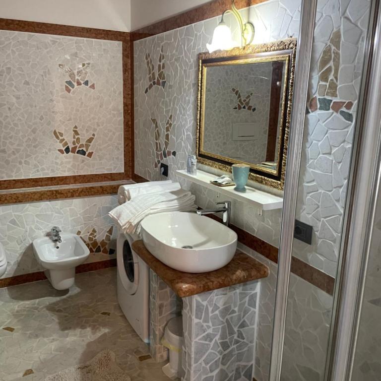 Residenza Cà Donzella - Appartamento con 2 Camere da Letto e Terrazza - 8