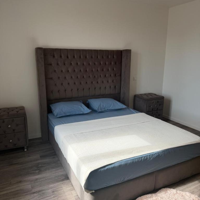 3 chambres climatisation grande capacité gare centre plages accessibles - Appartement - 12