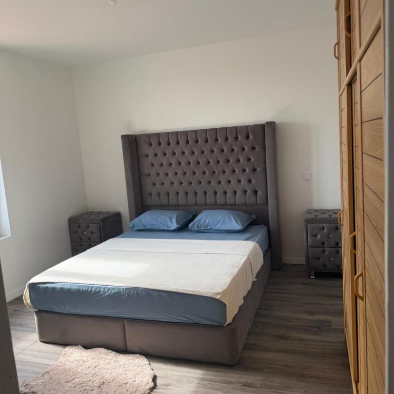 3 chambres climatisation grande capacité gare centre plages accessibles - Appartement - 13