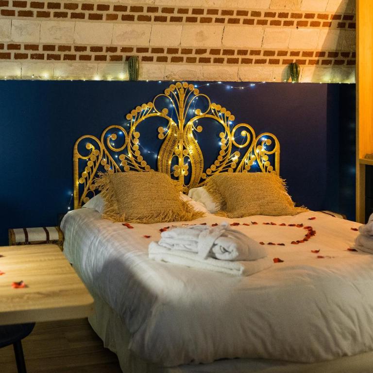 La Parenthèse Envoutée - Studio Lit Queen-Size de Luxe - 5