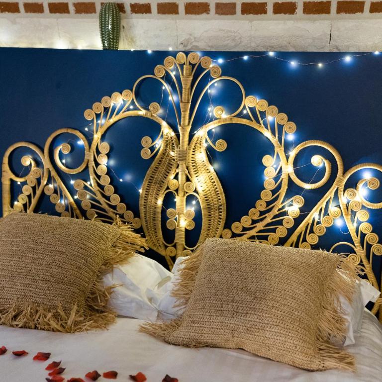 La Parenthèse Envoutée - Studio Lit Queen-Size de Luxe - 4