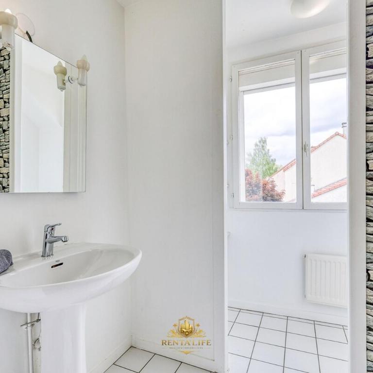 Serrissiens Cordeliers, 5-room house, 15 min from Disney - Four-Bedroom House - 19