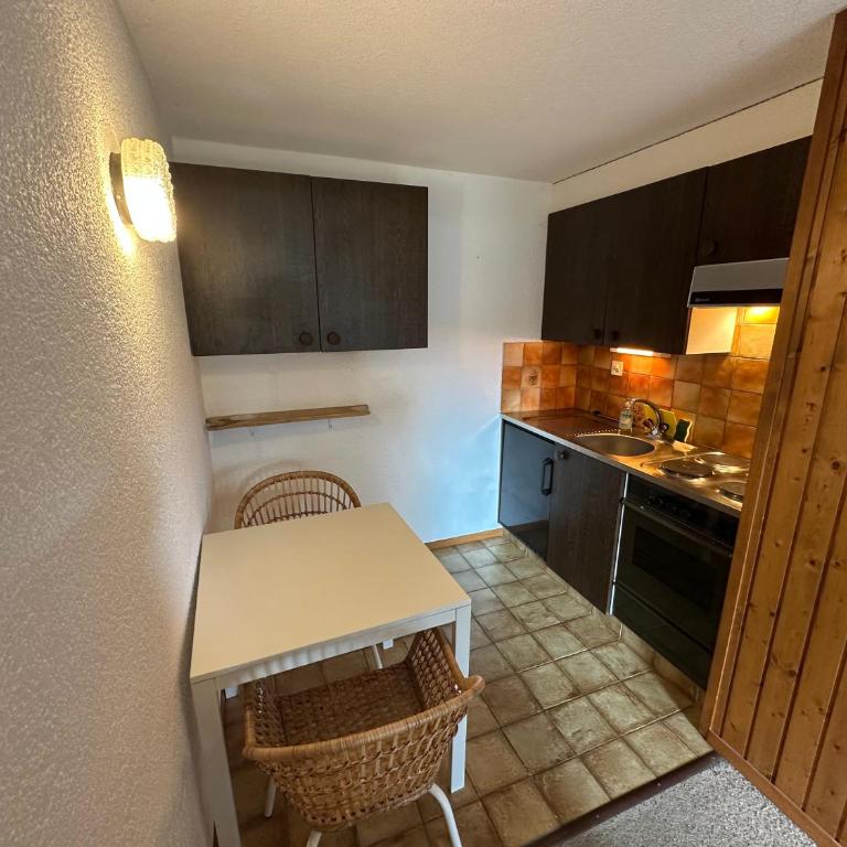 Avouitzons Medran Apartments - Ski-in Ski-out 30 meters from Medran lift and 40 meters from W Hotel - Studio avec Terrasse - 5