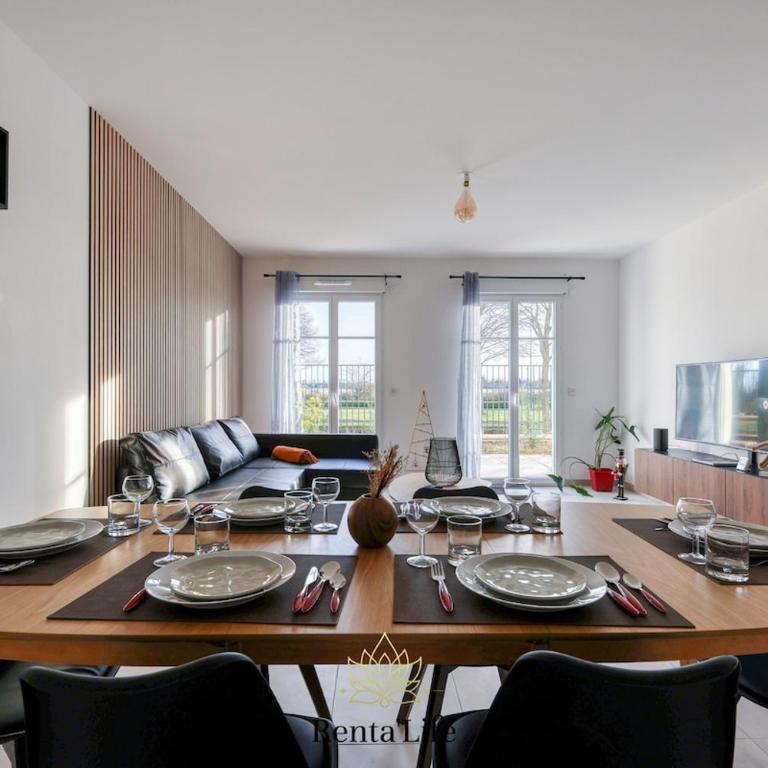 Serrissiens Navarre - 10min Disney - Two-Bedroom Apartment with Garden View - 6