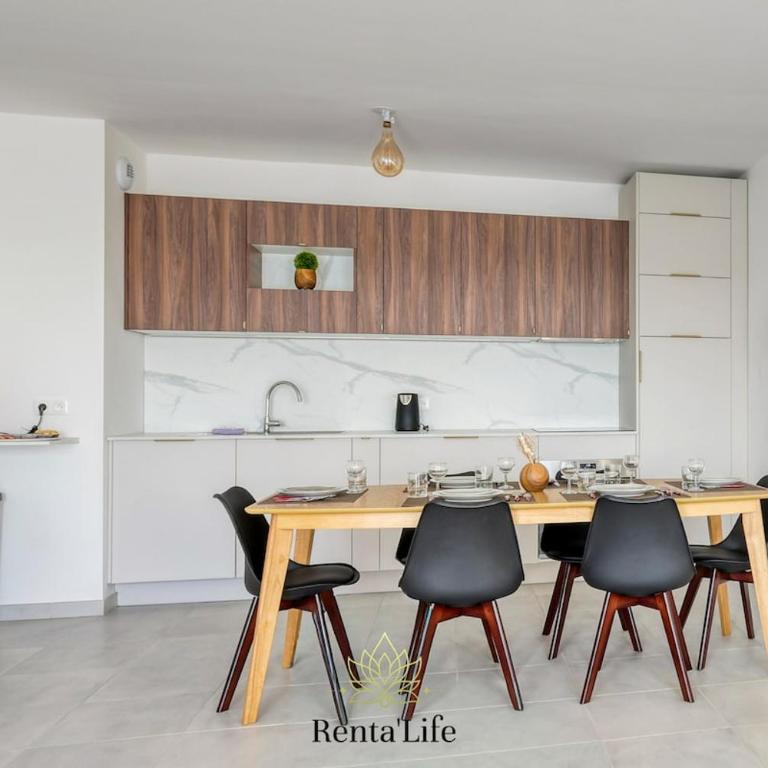 Serrissiens Navarre - 10min Disney - Two-Bedroom Apartment with Garden View - 4