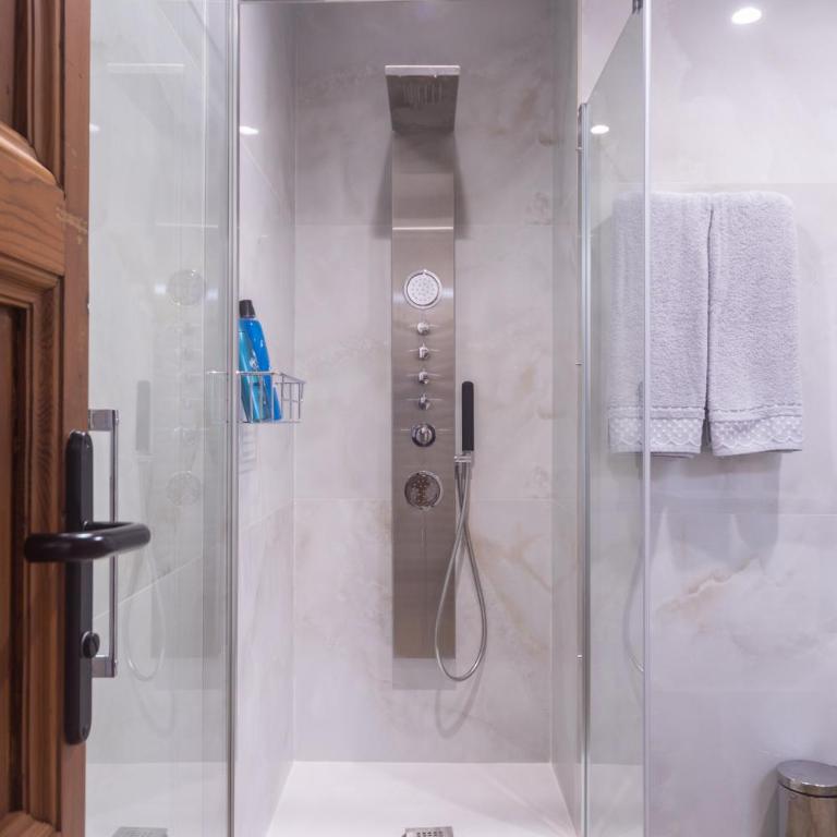 Downtown apartment with terrace - Appartamento con 3 Camere da Letto e con Balcone - 25