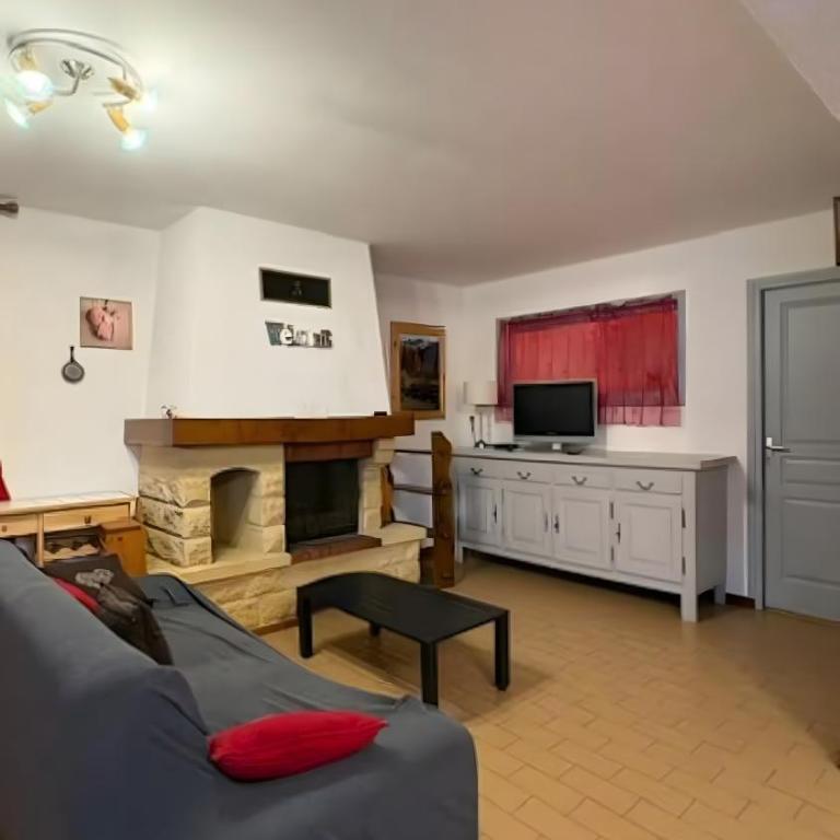 Logement entier 6 couchages Wifi - Two-Bedroom Apartment with Mountain View - 6