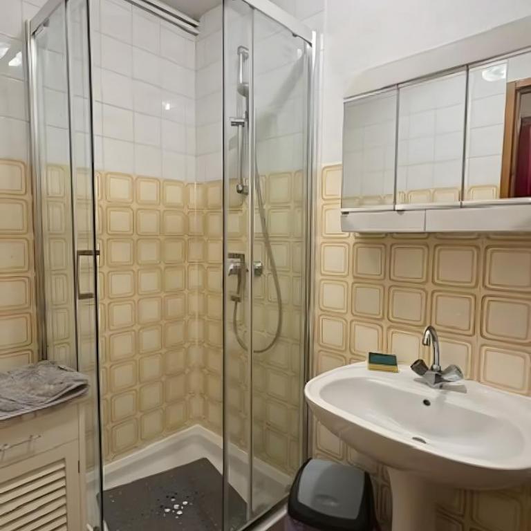 Logement entier 6 couchages Wifi - Two-Bedroom Apartment with Mountain View - 13