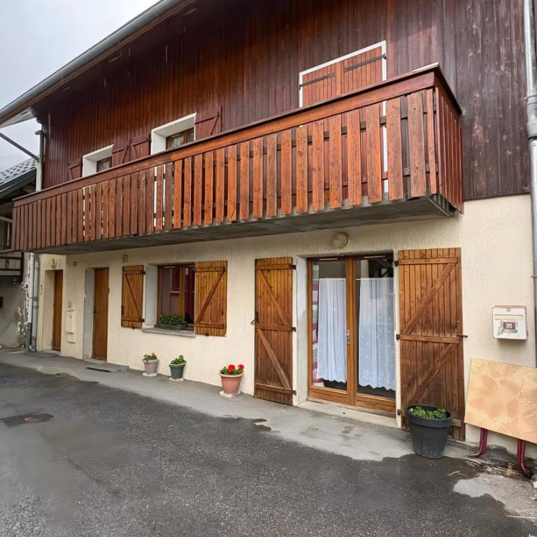 Logement entier 6 couchages Wifi - Two-Bedroom Apartment with Mountain View - 12